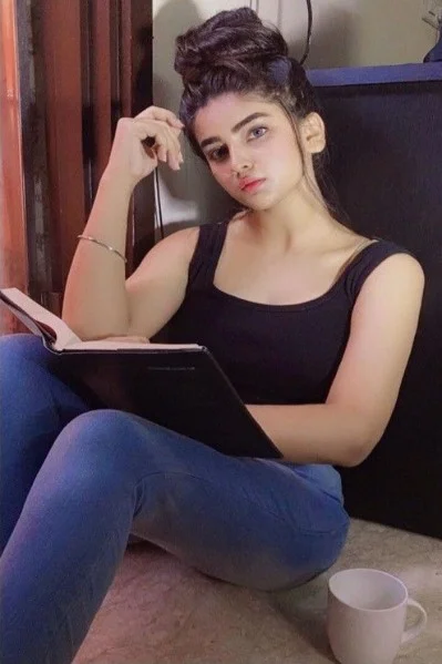 desi girl in sexy outfit